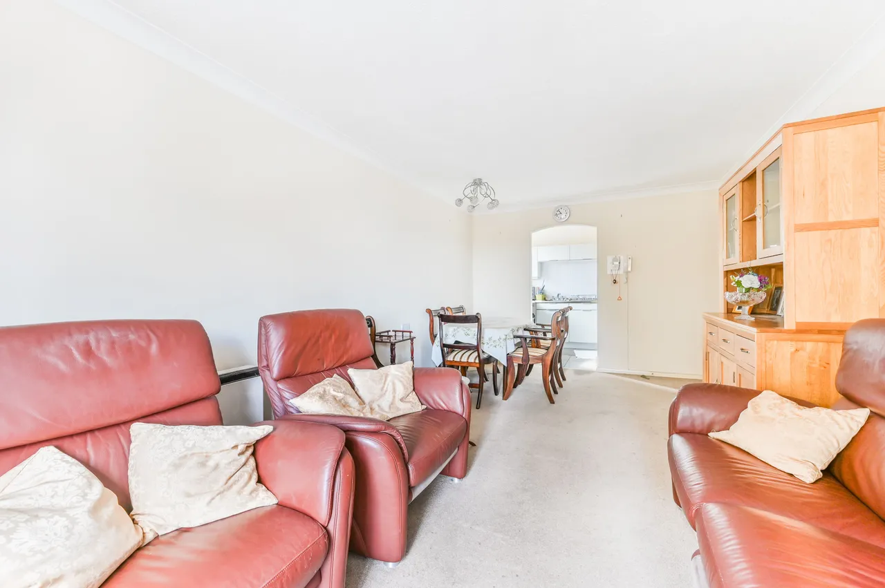 20 Cadogan Court, Kingston Road, New Malden, photo 5