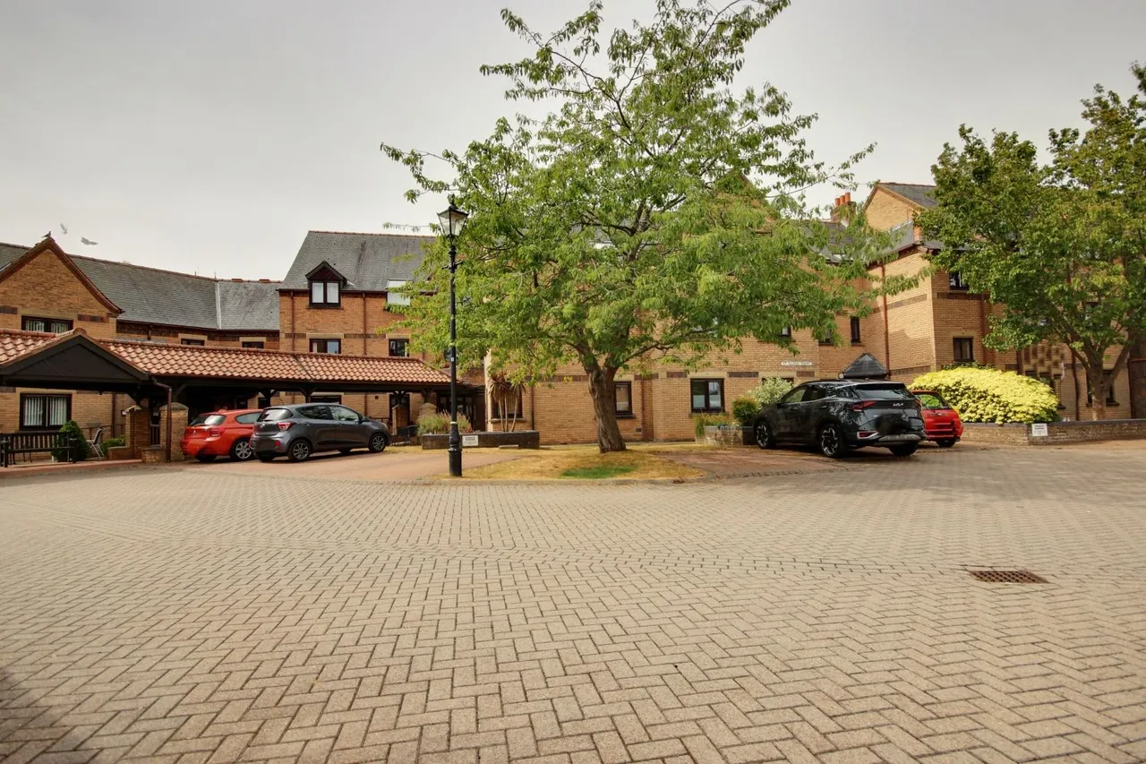 St. Ellens Court, Beverley, HU17, photo 13