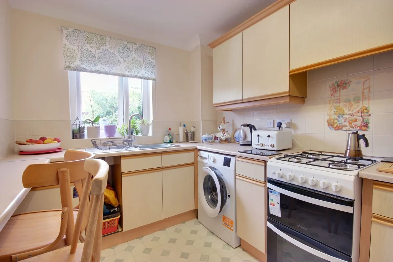 St. Ellens Court, Beverley, HU17, photo 8