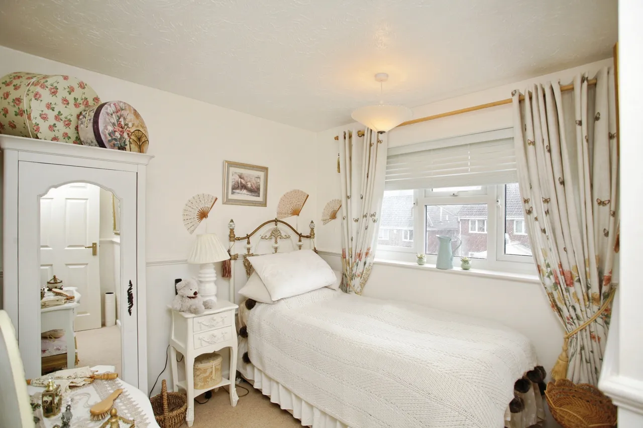 Hillside, Hartshill, Nuneaton, photo 12