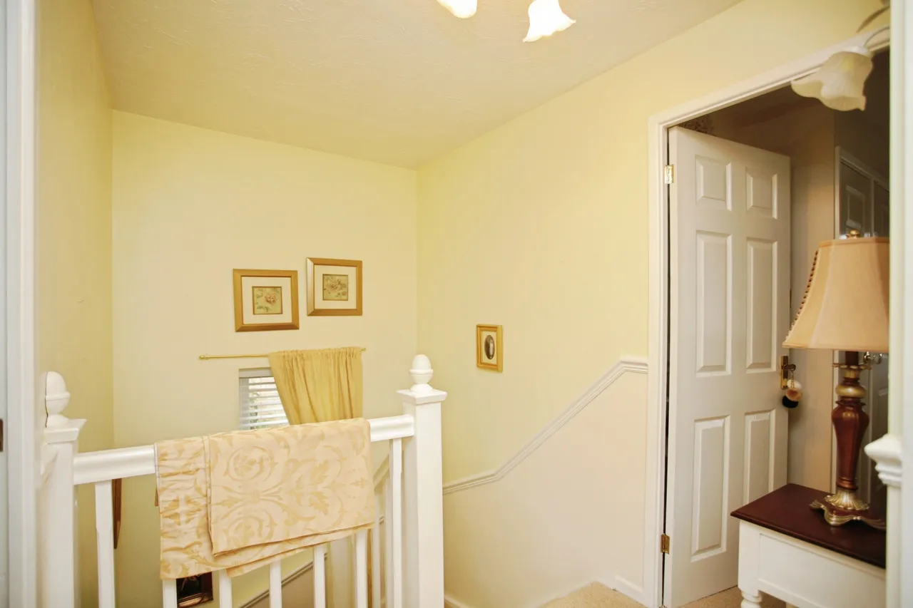 Hillside, Hartshill, Nuneaton, photo 5