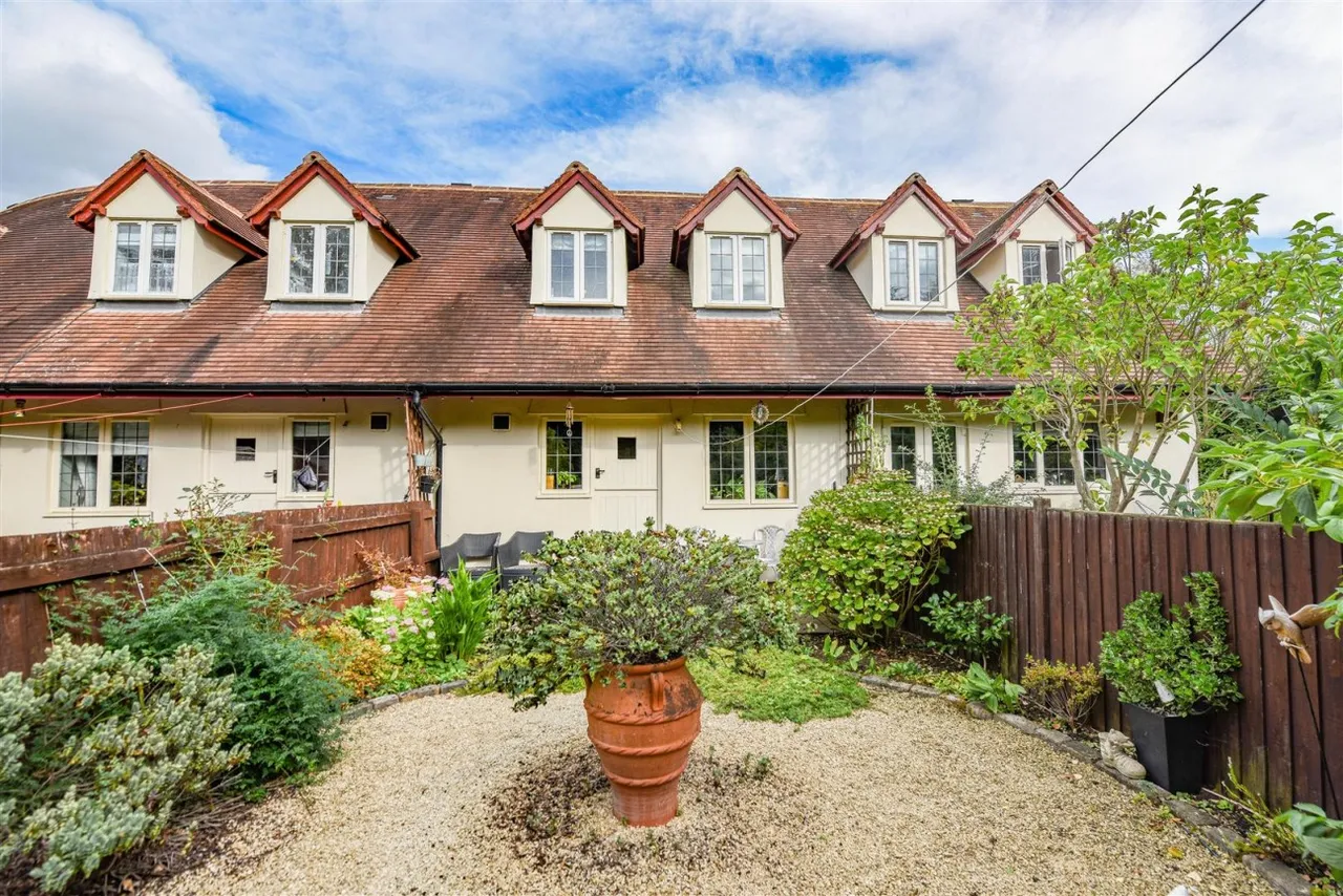 Tocknell Court, Cam, GL11, photo 10