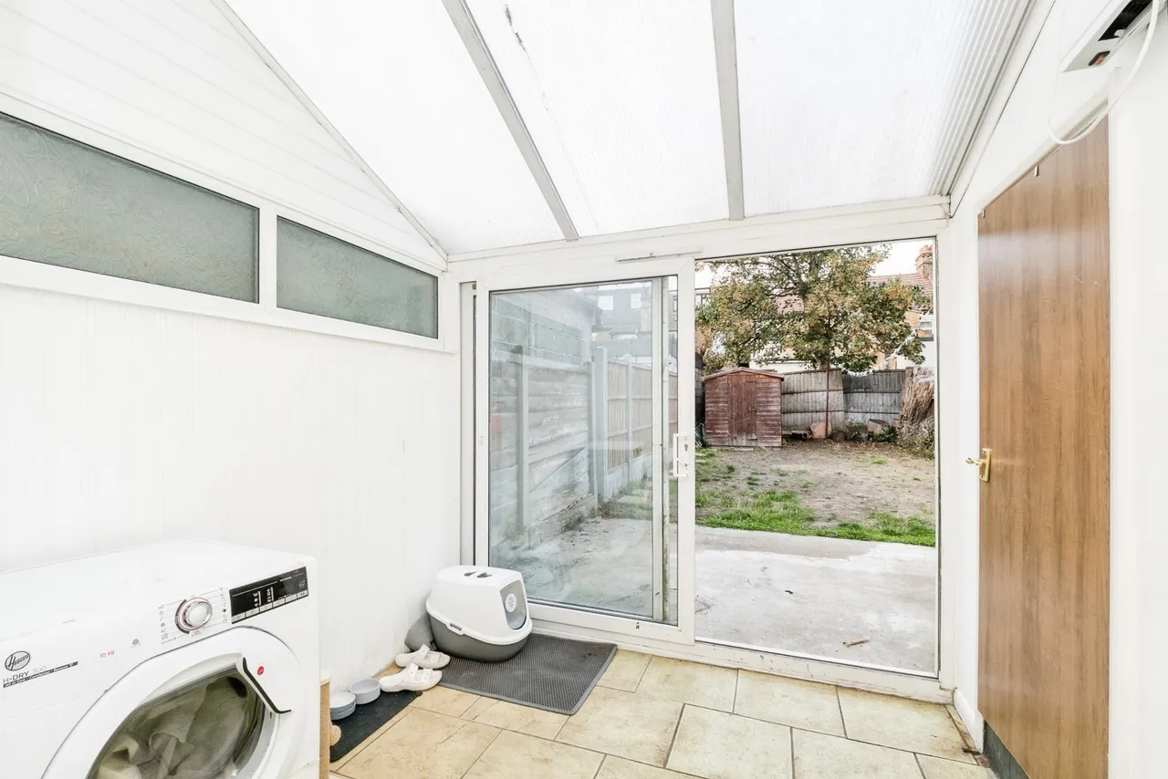 Haldane Road, East Ham, E6, photo 15