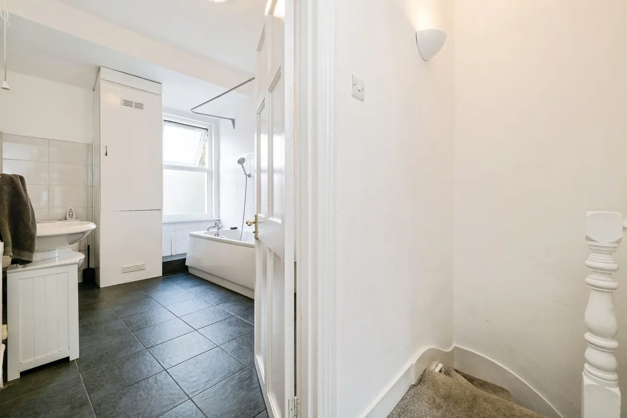 Haldane Road, East Ham, E6, photo 9