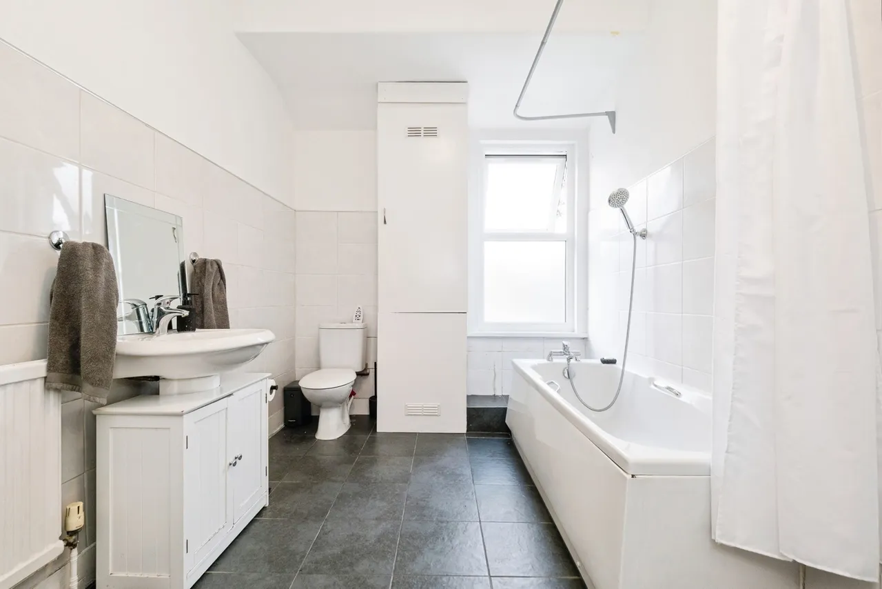 Haldane Road, East Ham, E6, photo 8