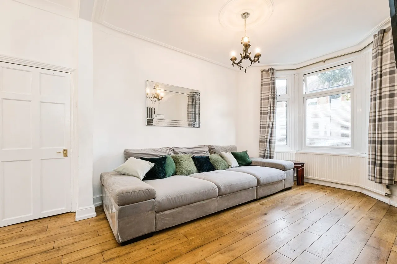 Haldane Road, East Ham, E6, photo 3