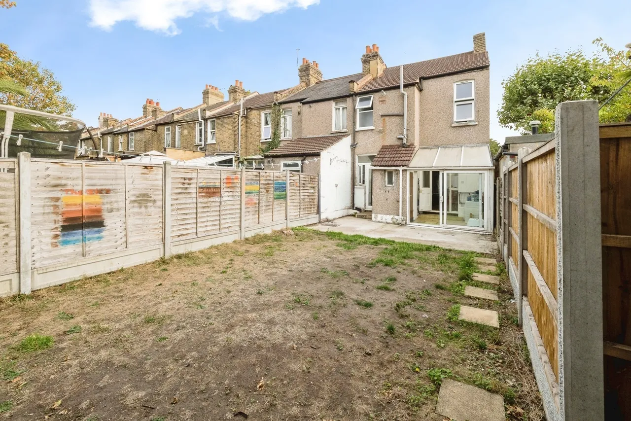 Haldane Road, East Ham, E6, photo 19