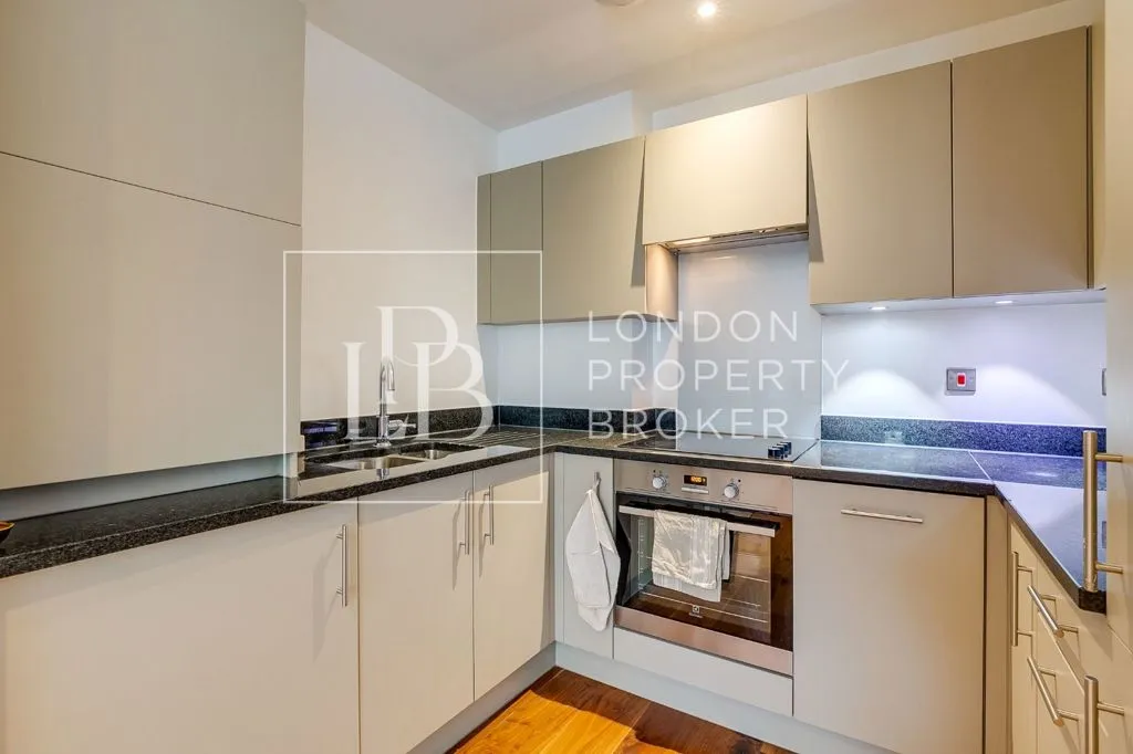Valentina Avenue, London, NW9, photo 6