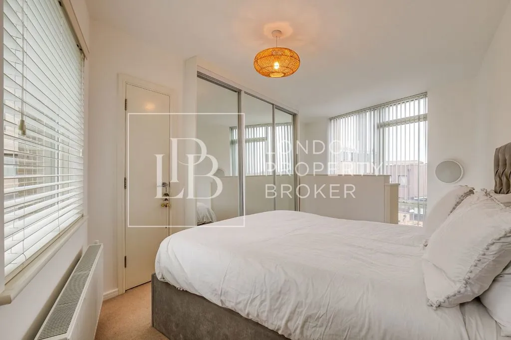 Valentina Avenue, London, NW9, photo 9