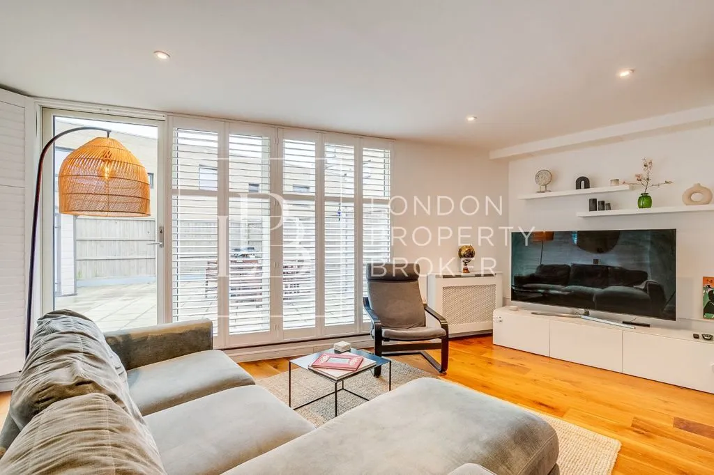 Valentina Avenue, London, NW9, photo 2