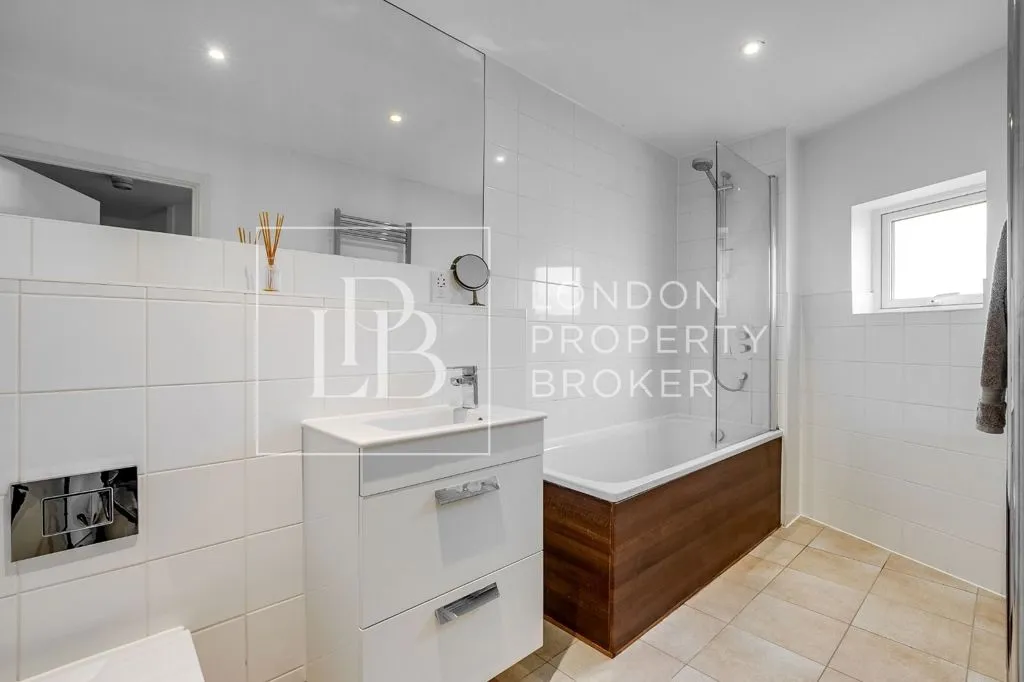 Valentina Avenue, London, NW9, photo 14