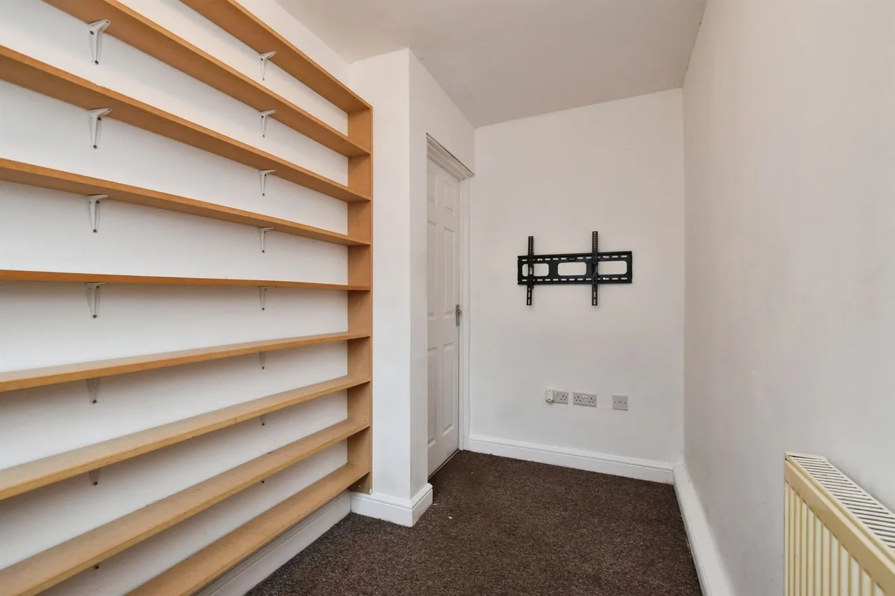 Baglan Street, Treorchy, CF42, photo 5