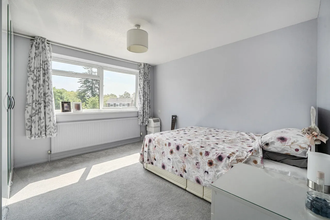 Milestone Crescent, Charvil, RG10, photo 19