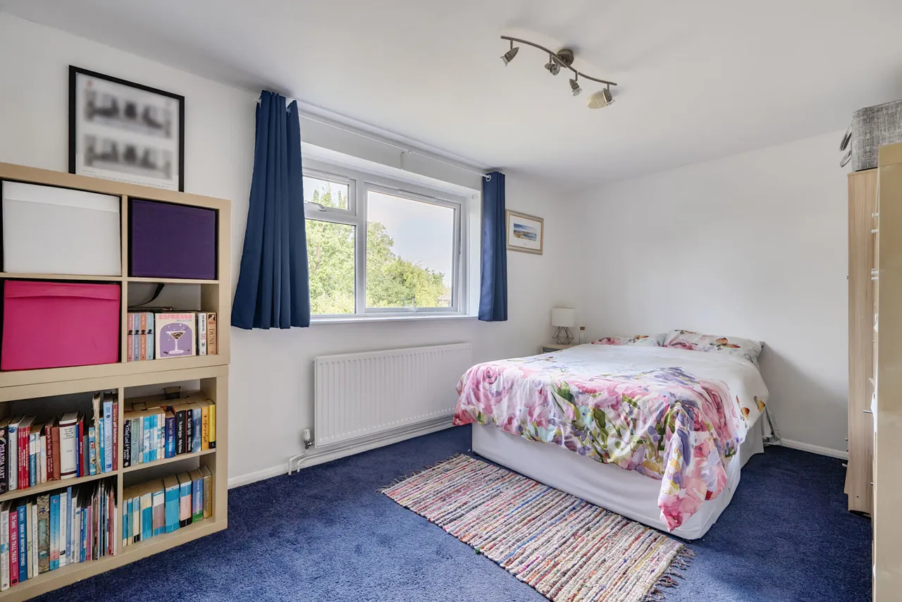 Milestone Crescent, Charvil, RG10, photo 15
