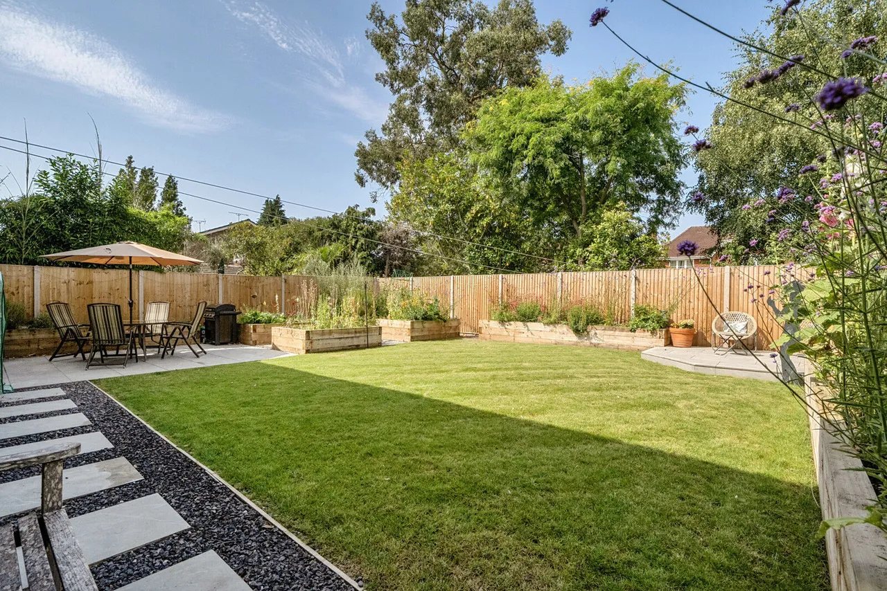 Milestone Crescent, Charvil, RG10, photo 24