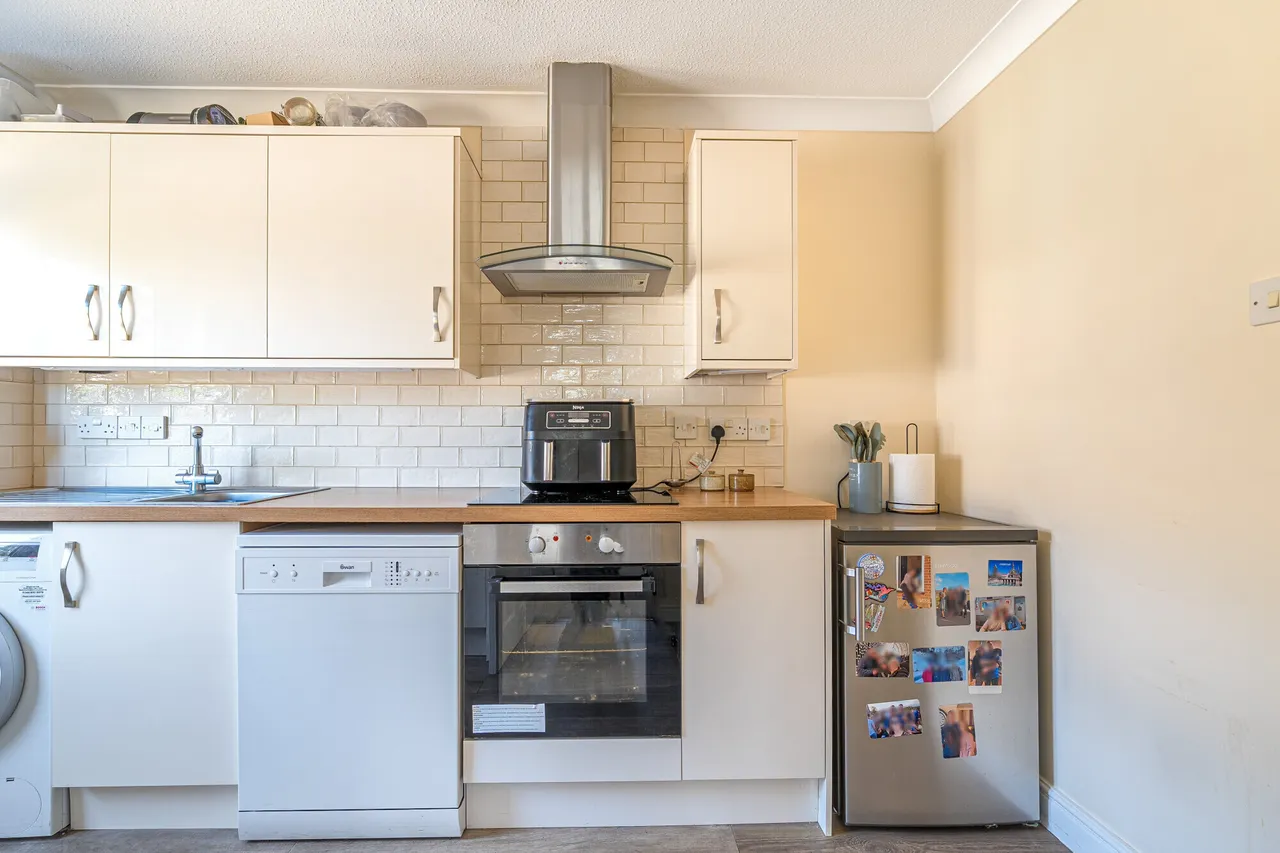 Small Street, Chirton, SN10, photo 6