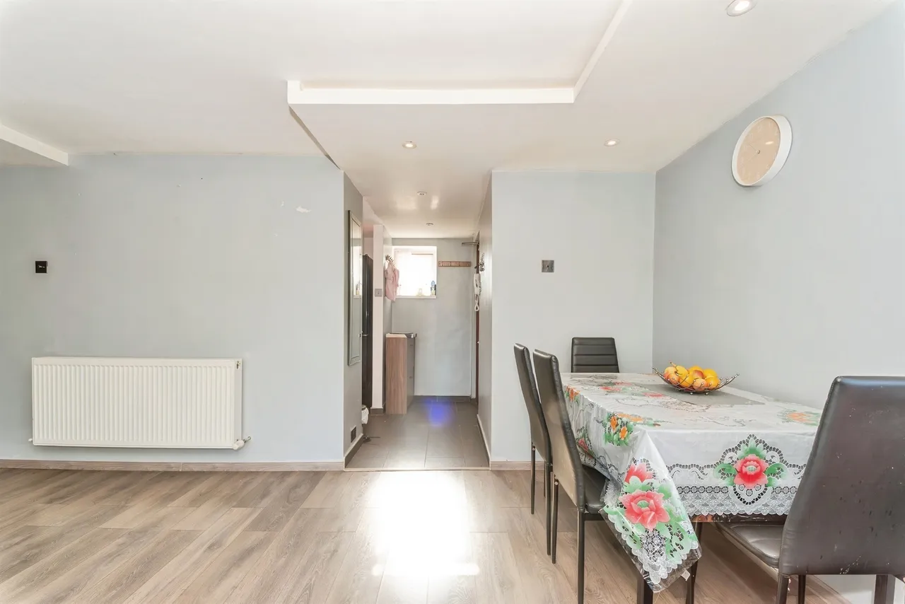 Kingswood Avenue, Swindon, SN3, photo 6