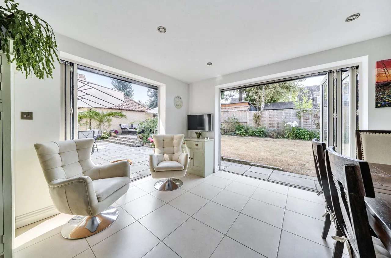 Barry Place, Derry Hill, Calne, Wiltshire, SN11 9NX, photo 2