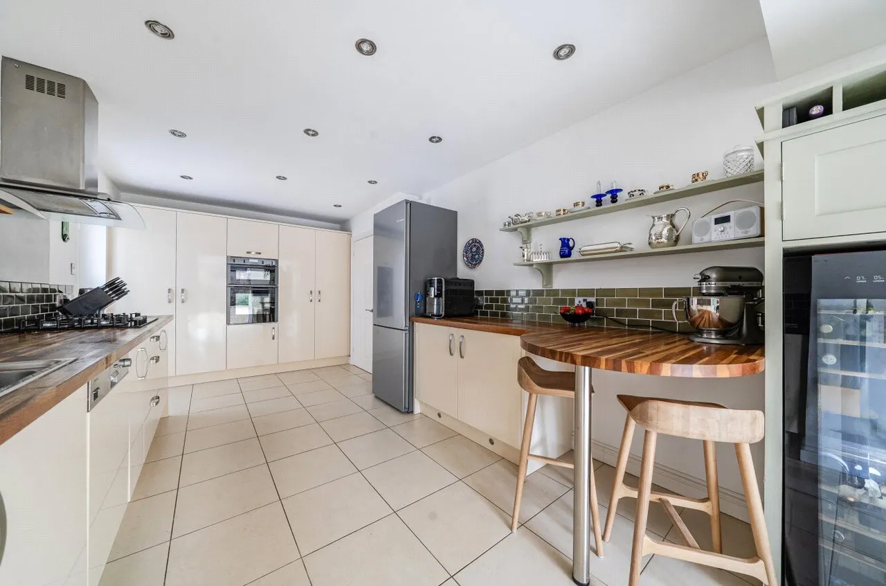 Barry Place, Derry Hill, Calne, Wiltshire, SN11 9NX, photo 17