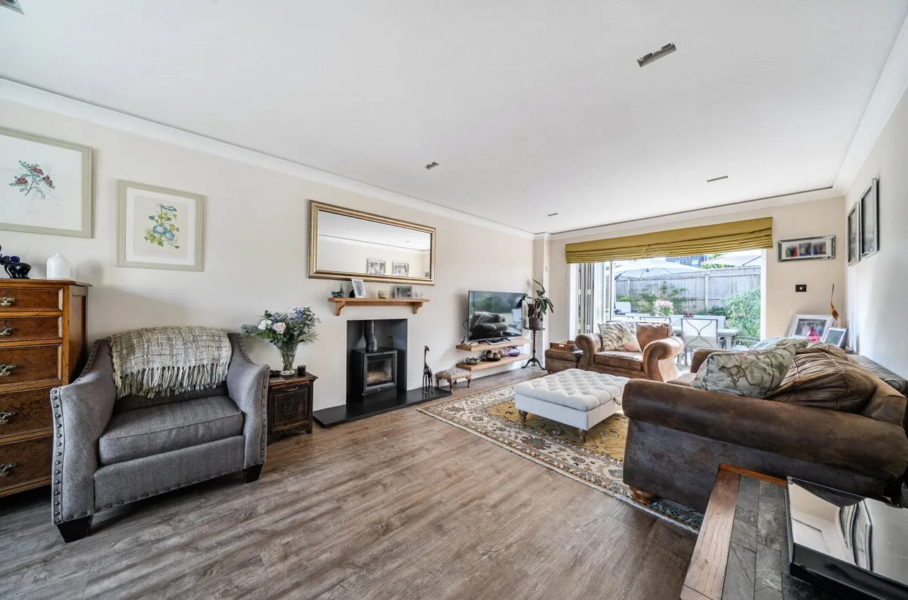 Barry Place, Derry Hill, Calne, Wiltshire, SN11 9NX, photo 10