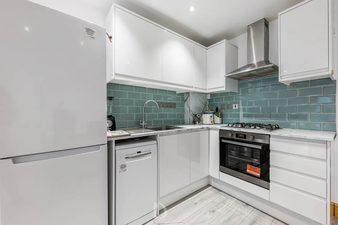 Townmead Road, London, SW6 2SR, photo 2