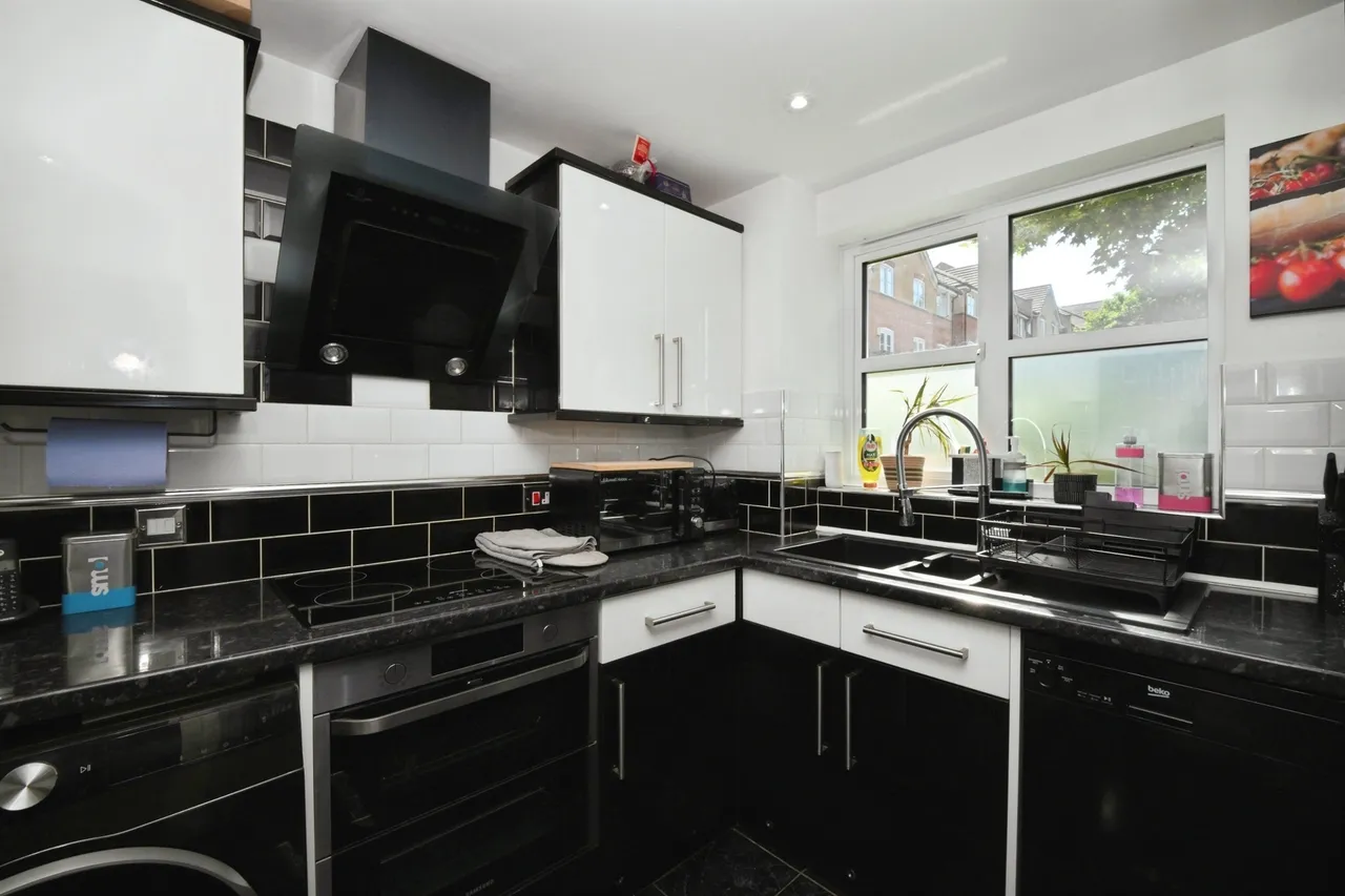 Plomer Avenue, Hoddesdon, photo 7