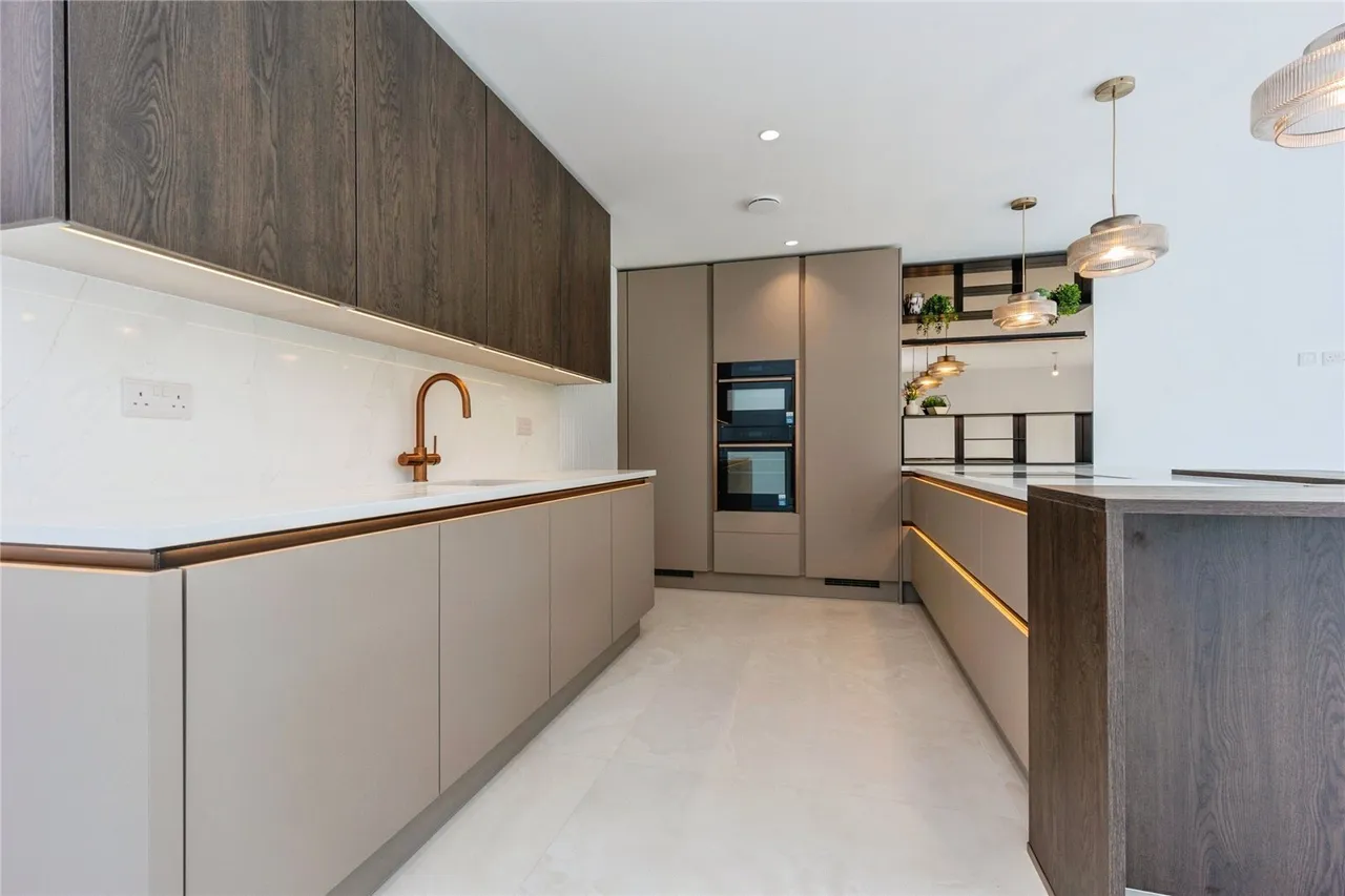 Highfield Avenue, Sale, Greater Manchester, M33, photo 5