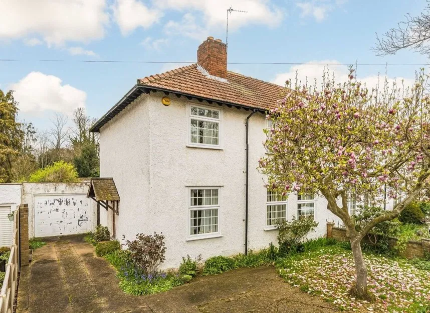 3 bed house for sale — Queens Way, Hanworth Park, TW13