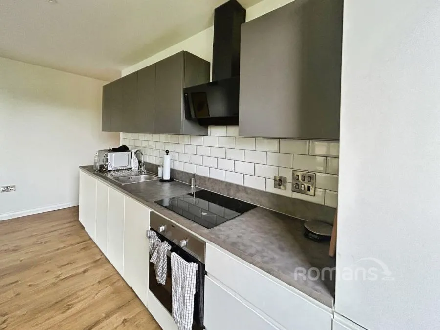 Farnborough Road, Farnborough, GU14, photo 4