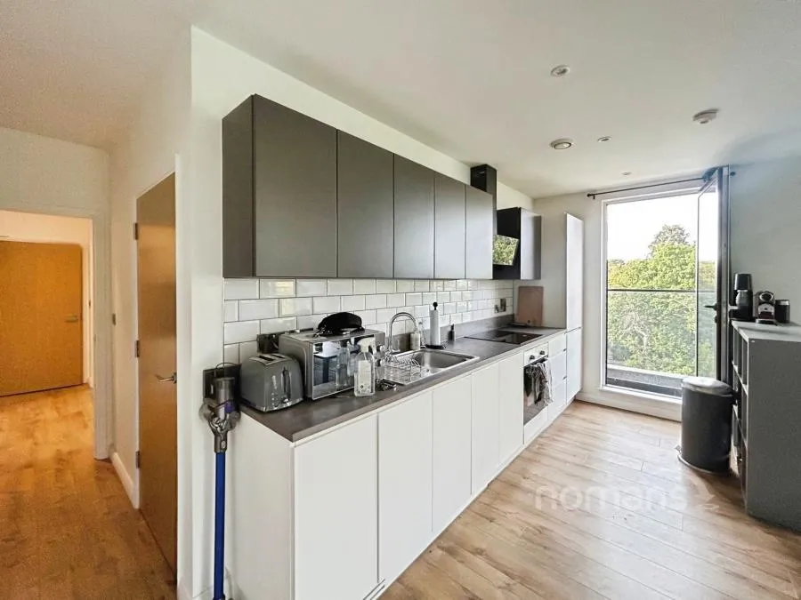 Farnborough Road, Farnborough, GU14, photo 3