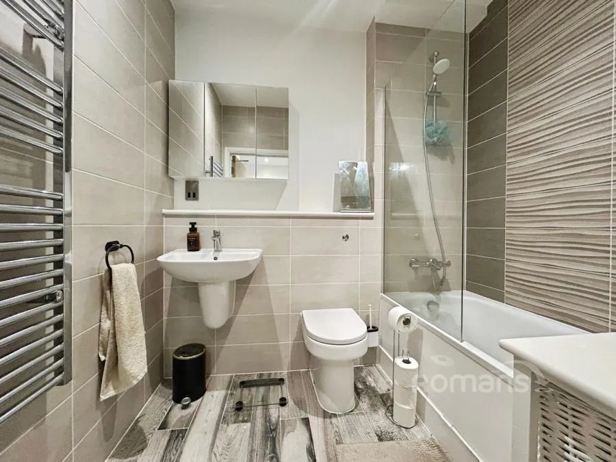 Farnborough Road, Farnborough, GU14, photo 8