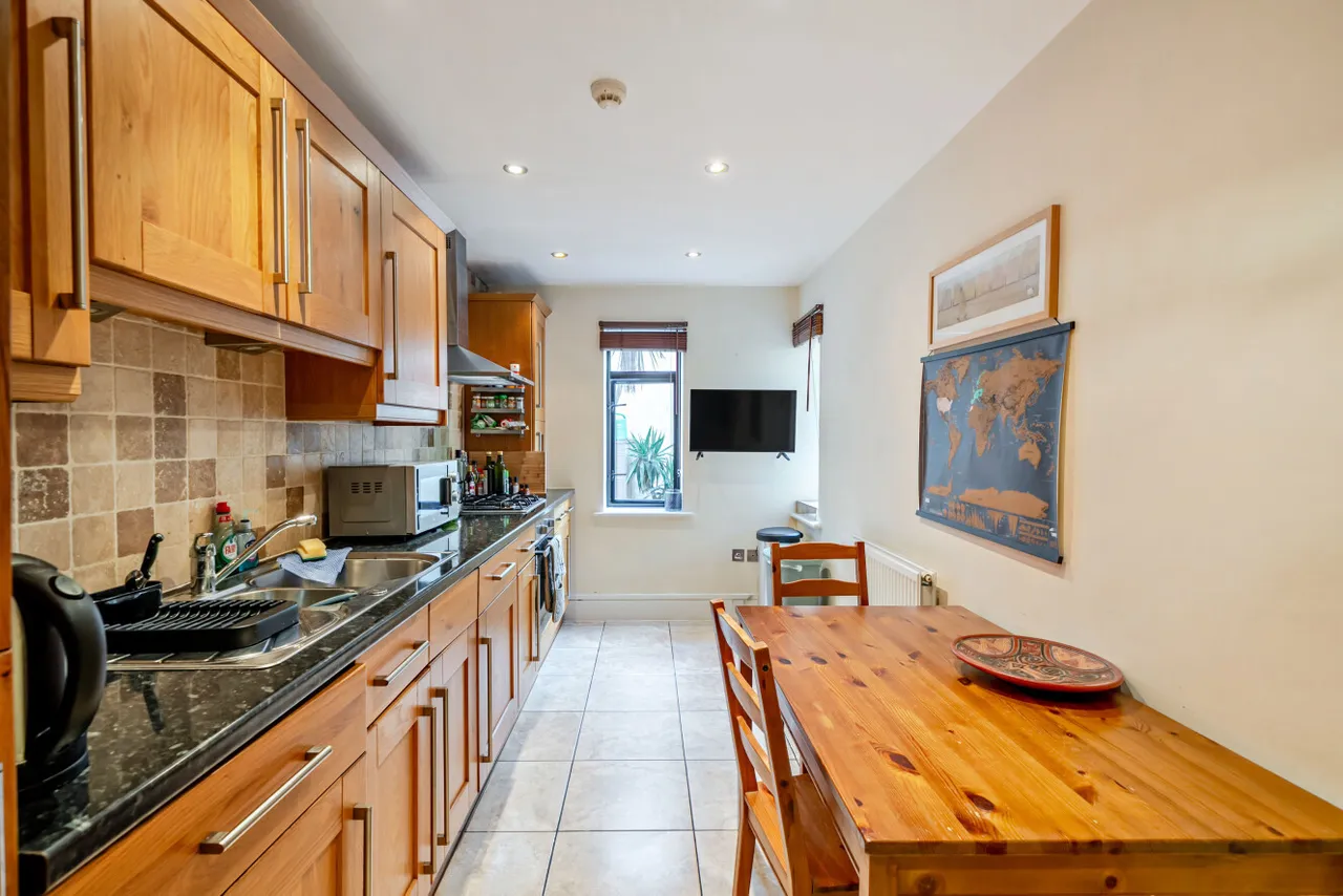 East Gardens, Colliers Wood, London, SW17, photo 5