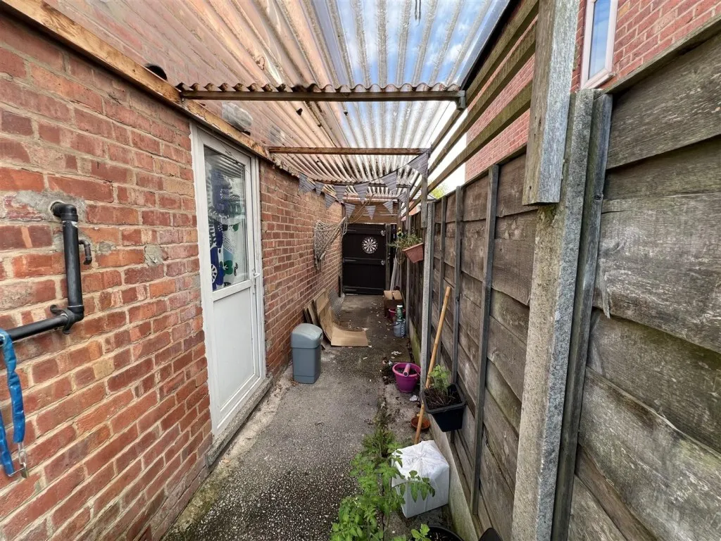 Northmoor Road, Manchester, M12, photo 23