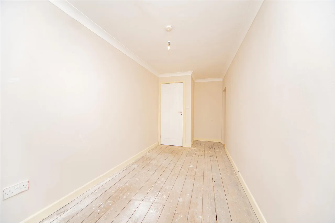 East Road, Tylorstown, Ferndale, CF43 3BU, photo 20