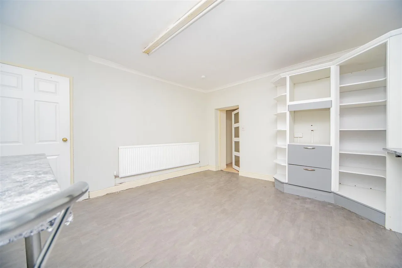 East Road, Tylorstown, Ferndale, CF43 3BU, photo 7