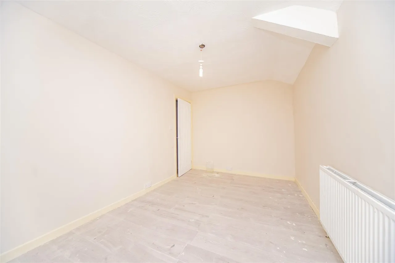 East Road, Tylorstown, Ferndale, CF43 3BU, photo 18