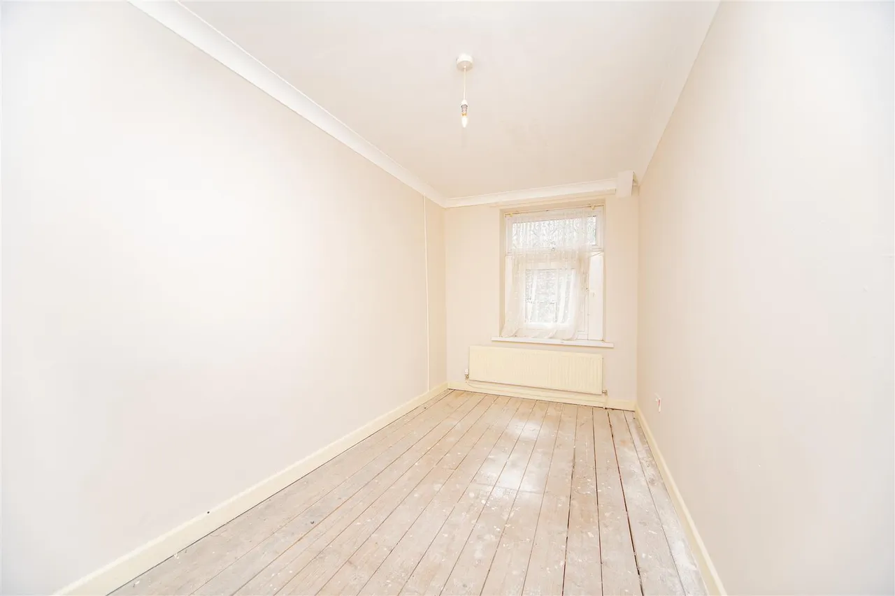 East Road, Tylorstown, Ferndale, CF43 3BU, photo 19