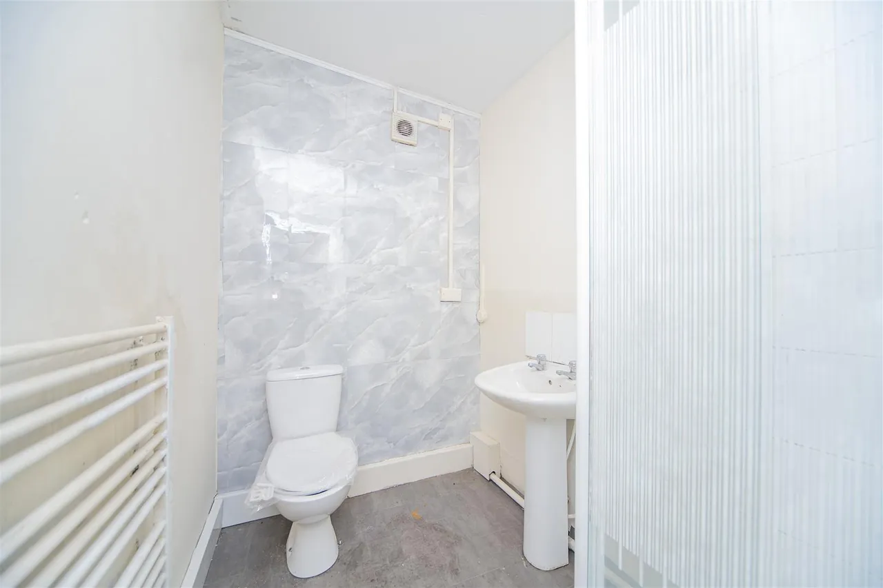 East Road, Tylorstown, Ferndale, CF43 3BU, photo 13