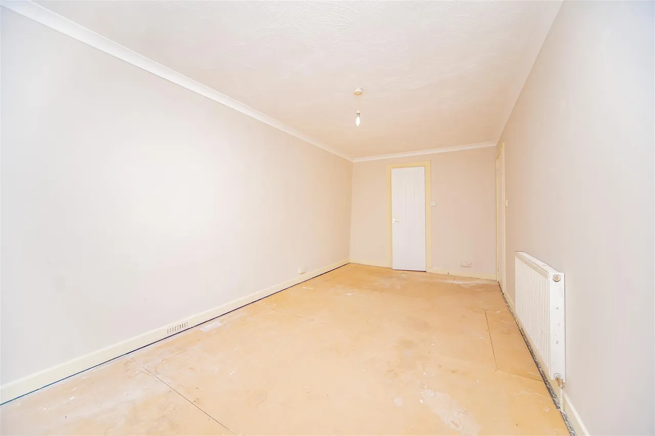 East Road, Tylorstown, Ferndale, CF43 3BU, photo 15