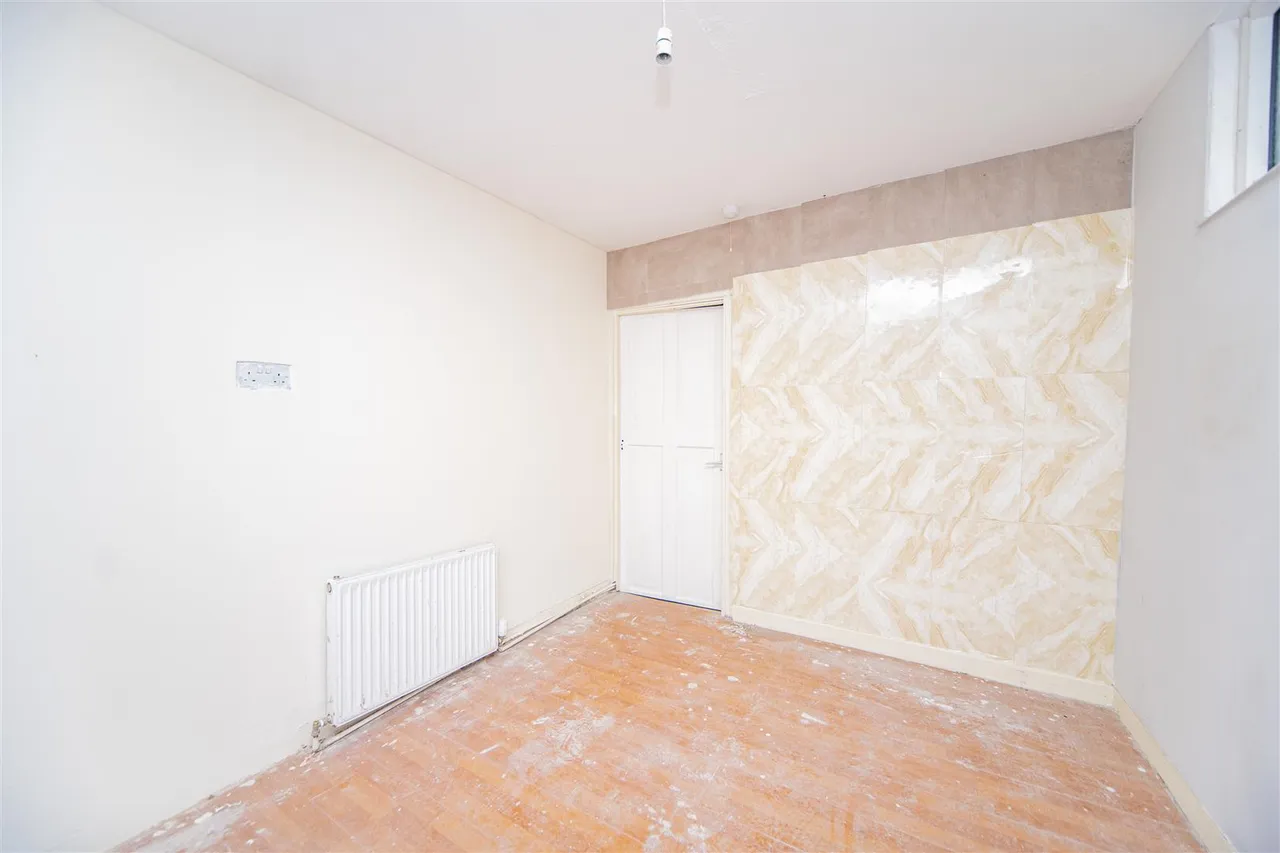 East Road, Tylorstown, Ferndale, CF43 3BU, photo 25