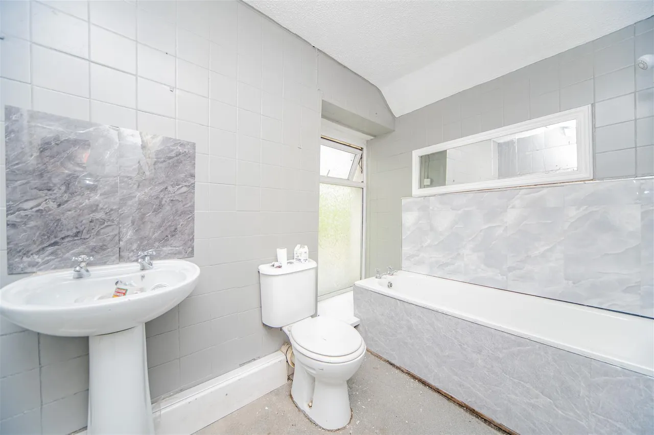 East Road, Tylorstown, Ferndale, CF43 3BU, photo 21