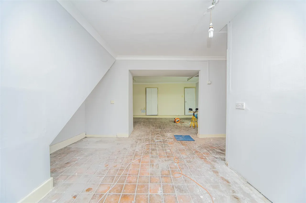 East Road, Tylorstown, Ferndale, CF43 3BU, photo 12