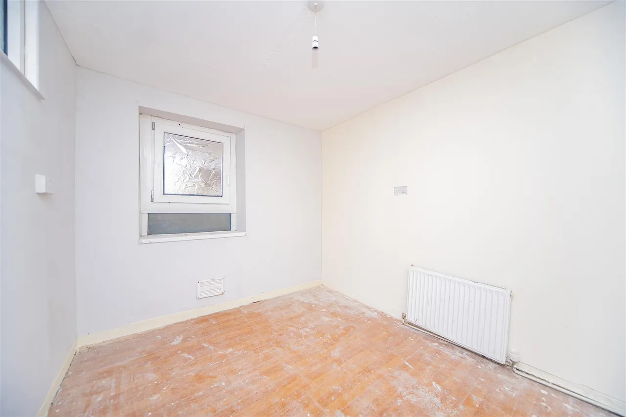 East Road, Tylorstown, Ferndale, CF43 3BU, photo 24