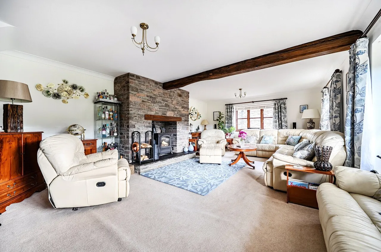Llanfaredd, Builth Wells, Powys, LD2 3UG, photo 3