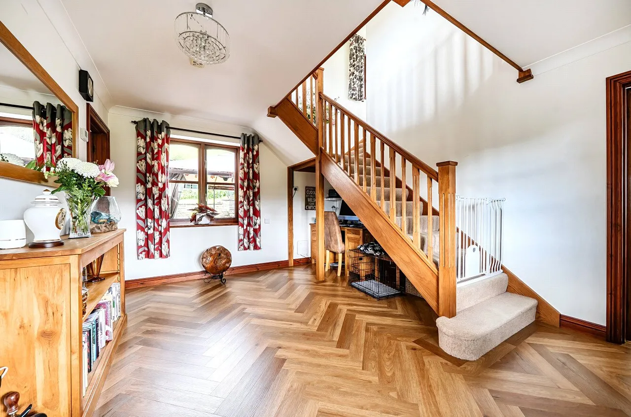 Llanfaredd, Builth Wells, Powys, LD2 3UG, photo 8