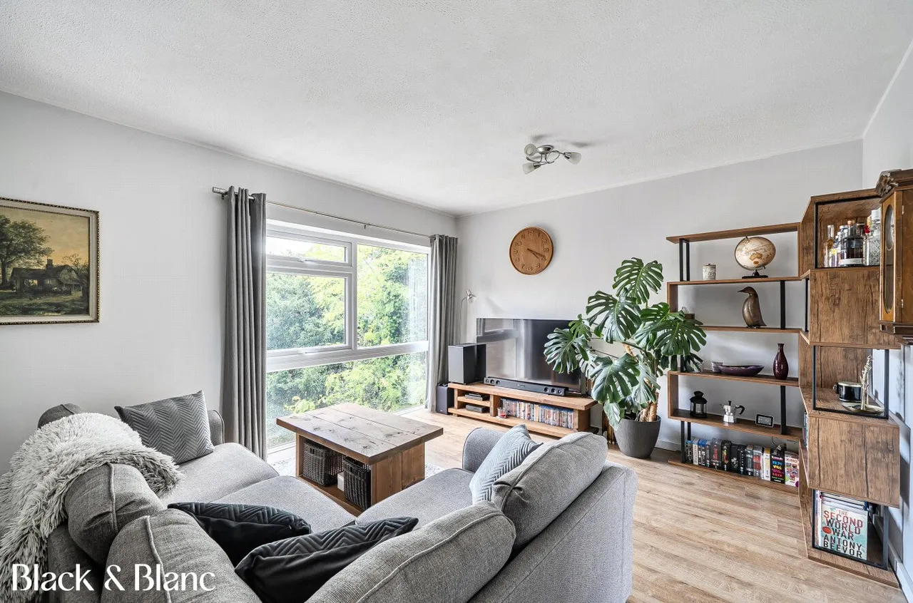 Silverwood Close, Beckenham, BR3, photo 2