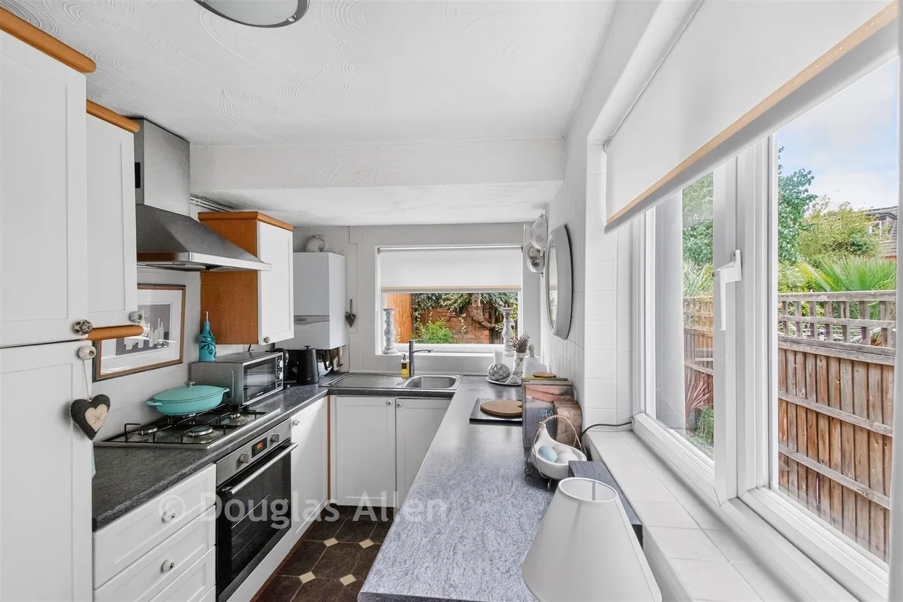 Elm Grove, Woodford Green, IG8, photo 4