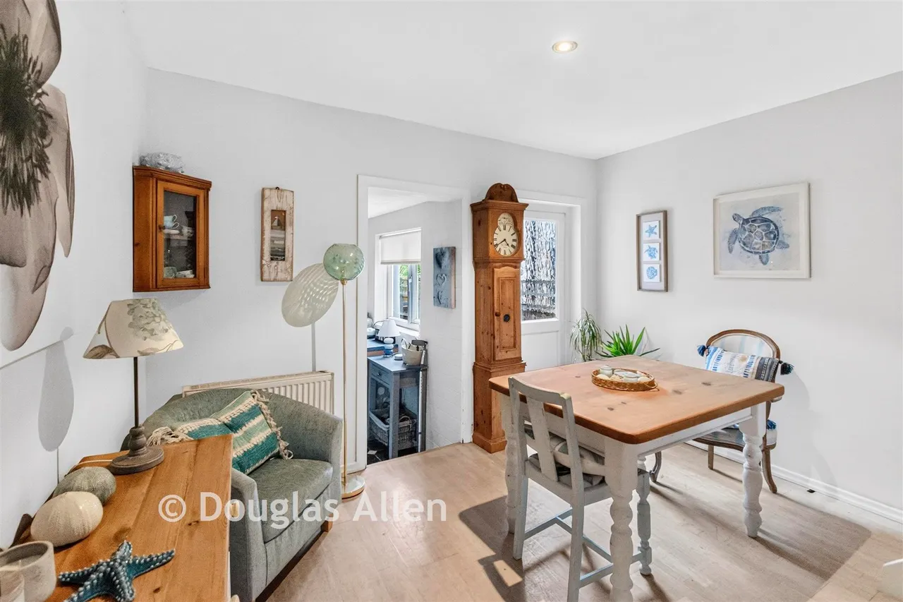 Elm Grove, Woodford Green, IG8, photo 3