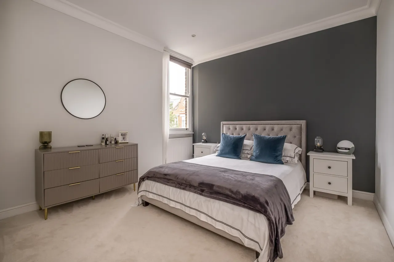 Mortlake High Street, London, SW14, photo 2