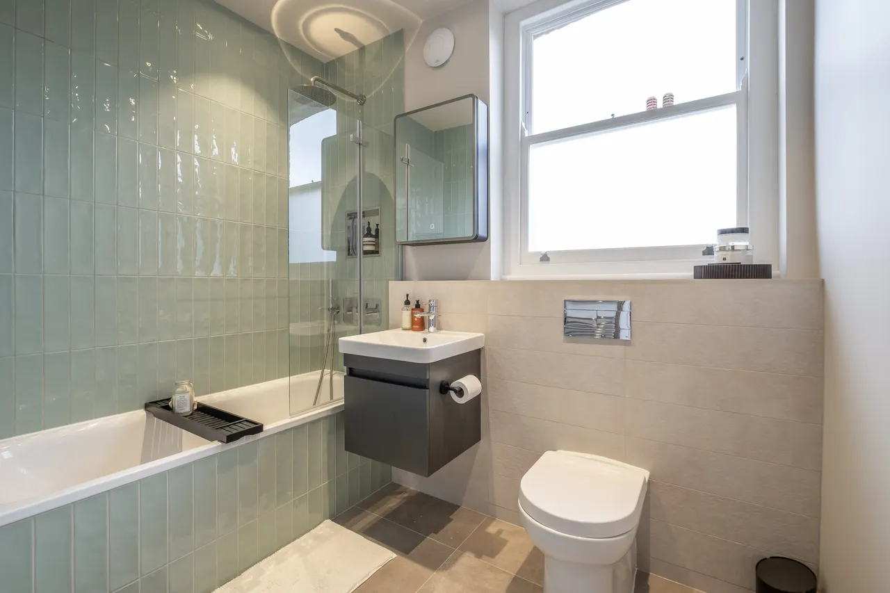 Mortlake High Street, London, SW14, photo 7